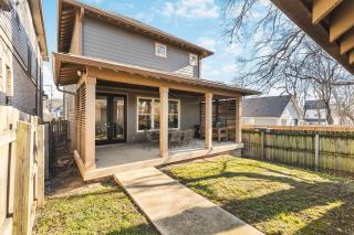 Spacious 11 Bed Germantown Home with 3 Patios Only 1.5 mi to Broadway - Nashville - 6