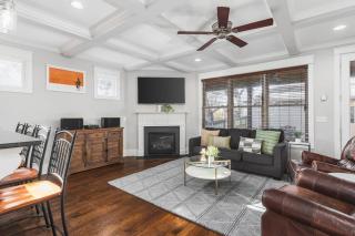 Spacious 11 Bed Germantown Home with 3 Patios Only 1.5 mi to Broadway - Nashville - 4