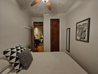 Two bedroom excellent location - Queens - 6