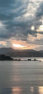 Quarto com linda vista - Florianópolis - 0