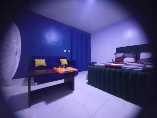 Apartment-Sleeps2-Parking-PetFriendly - - 0