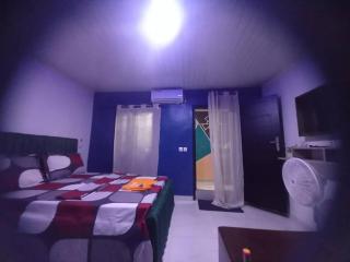 Apartment-Sleeps2-Parking-PetFriendly - - 1