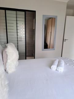 THE BLYDE Holiday Apartments - 7