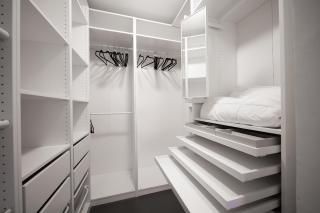 Sophisticated Minimalist Modern Home w/pool and spa - 3