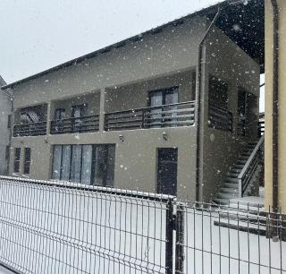Casa La Poalele Pietrosului - Moisei - 0