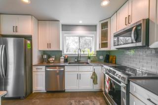 Spacious McKinney Farm Getaway with Game Room! - McKinney - 4