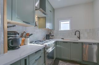 Chic Crested Butte Townhome half Mi to Skiing! - 3
