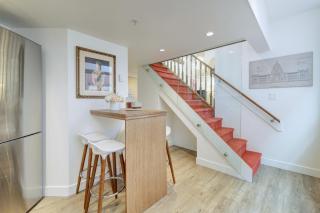 Victoria's Parliamentary Suite with Private Rooftop Patio & Harbour View - Victoria - 6