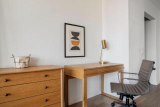 Tribeca Studio w Tons of light Gym Pool NYC-118 - 7