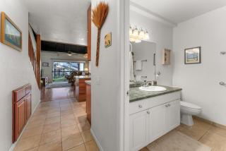 Coneniently located two bedroom two bath HK319 - 4