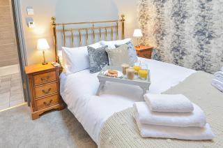 The Barn - Spacious & Luxurious 5 Bedroom - Perfect for Work Teams or Families - 6