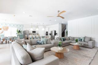 W451J - Glamorous Getaway With Themed Bedrooms at Reunion - 5