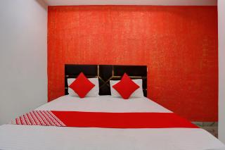 OYO Hotel Star Blue - 2