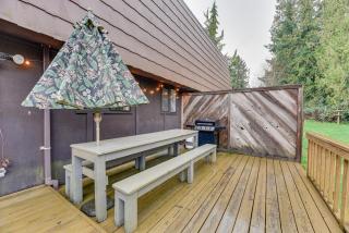 Charming Chehalis Retreat with Outdoor Grill and Deck! - Chehalis - 0