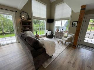 Romantic Cozy Cabin Walk to lake Hot tub Bikes Kayaks Grill - Onalaska - 9
