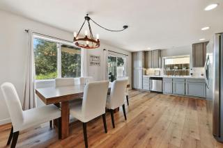 Outdoor Fire-pit, Jacuzzi & BBQ w/ Vineyard Views! - 5