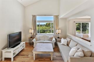 Outdoor Fire-pit, Jacuzzi & BBQ w/ Vineyard Views! - 7