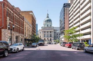 Indy Monument Circle Apt - Indianapolis - 8