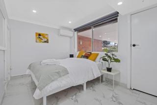 Quiet Elevated Serene Home (B) - Merrylands - 3