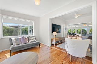 Narooma Lighthouse Cottage - 74 Princes Highway Narooma - Narooma - 3