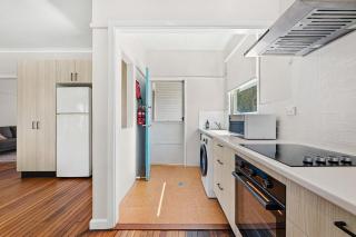 Narooma Lighthouse Cottage - 74 Princes Highway Narooma - Narooma - 1
