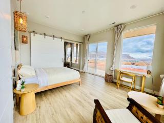 Page Arizona border town- Tranquil Zen Retreat with Amazing Mesa Views - Big Water - 0