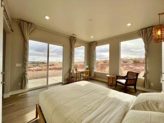Page Arizona border town- Tranquil Zen Retreat with Amazing Mesa Views - Big Water - 6