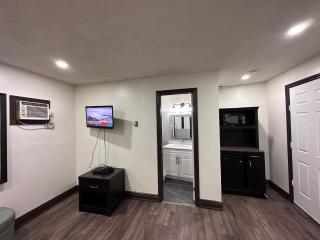 Cedar Springs Motel - Acton - 2