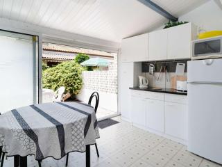 Pavillon climatisé pour 5 personnes à Gruissan - Parking, WIFI, proche plage et commerces - FR-1-409-195 - Gruissan - 6
