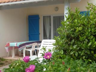 Maisonnette à 600m de la mer avec piscine et parking privé - FR-1-231-295 - 0