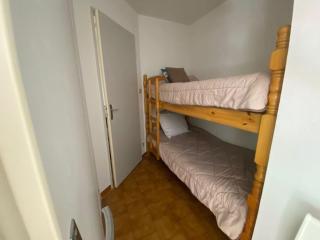 Appartement en RDC, accès direct plage, terrasse 30m², parking privé, équipements complets - FR-1-326-795 - 8