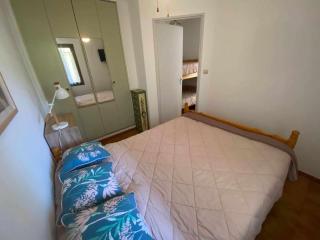 Appartement en RDC, accès direct plage, terrasse 30m², parking privé, équipements complets - FR-1-326-795 - 6