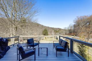 Mountain Retreat w/ Deck: Near Blue Ridge Parkway - 9
