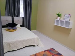 Wan Demeh Homestay - Kampong Kempas - 4
