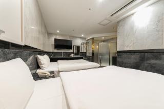 Hotel Signature - 7