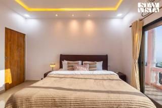 StayVista's Nirvana Villa - Sea & Mountain-View Retreat with Spacious Lawn & Indoor-Outdoor Activities - Alibag - 6