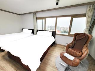 Top Island Hotel - Jeju - 8