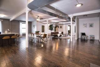 McCormick 4Br and 2Ba HUGE unit / sleeps 10 & with Optional parking - Chicago - 8