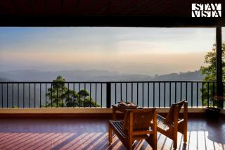 StayVista at Vale Echoes - Breakfast Included - Munnar - 9