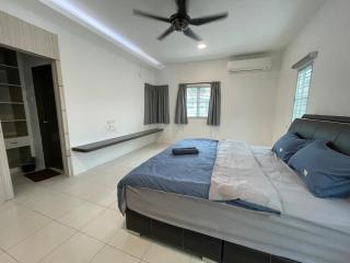 Eyu Sweet Home in Sitiawan 10-13 pax free wifi - 6