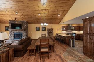 Beary Fine 6 bed 5 bath luxury home w indoor pool - 1