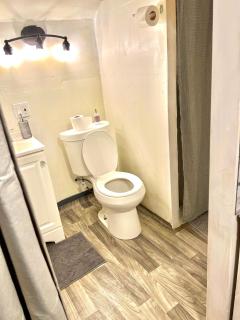 Two Bedroom Villa Studio with fireplace & Living room - Detroit - 1