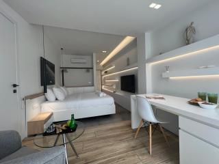 The Dazzling Glimpse Acropolis Suites - Atene - 6
