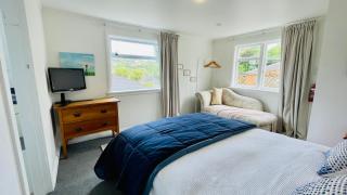 Little Home on Glanmire - 9