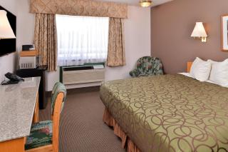 Canadas Best Value Inn Valemount - Valemount - 3