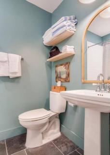 Luxury StillWaters Lake Martin Townhouse - Dadeville - 4