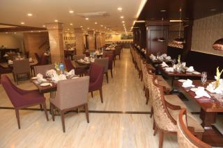 Ramada by Wyndham Multan - 1