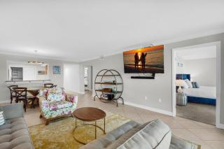 Shoreline Towers 3092 - 2