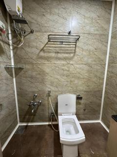 HOTEL ATITHI INN - Vadodara - 9