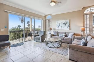 Seaclusion Beach Townhome - St. Pete Beach - 7
